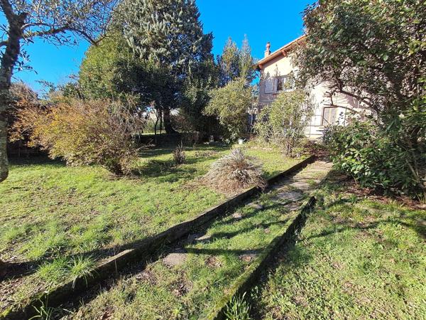 Opportunité-Maison de village-7 pièces-au calme avec fort potentiel