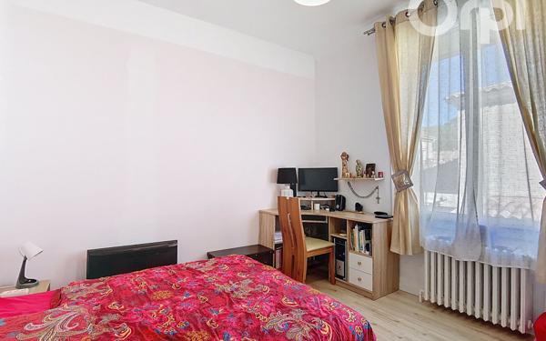 Appartement à vendre    5 pièces • 114,85 m2 Toulon