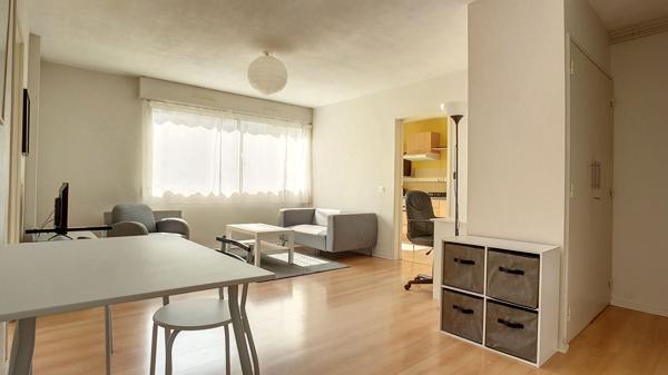 A Louer PAU secteur Clinique Marzet/ Eglise Notre-Dame - Appartement T2 meublé avec cave et parking privatif