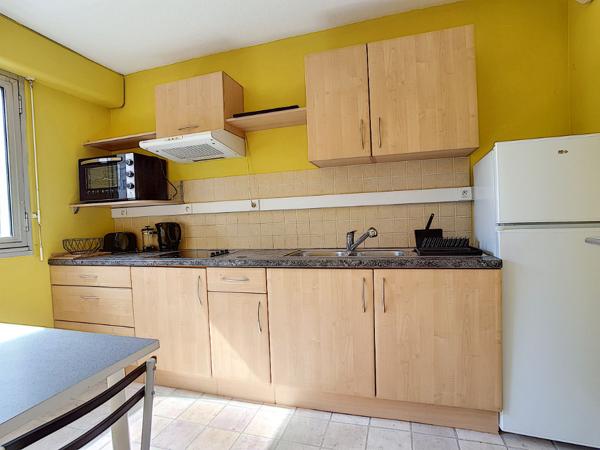 A Louer PAU secteur Clinique Marzet/ Eglise Notre-Dame - Appartement T2 meublé avec cave et parking privatif