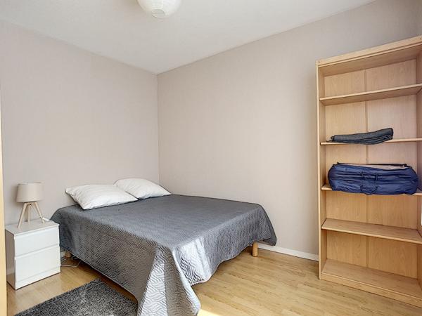 A Louer PAU secteur Clinique Marzet/ Eglise Notre-Dame - Appartement T2 meublé avec cave et parking privatif