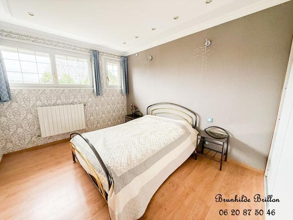 Maison semi plain-pied 220M², 5 à 6 chambres, sous sol complet jardin paysagé