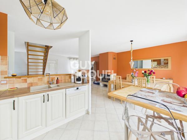 MAISON À VENDRE DE 5 PIÈCES DE 110,00 M²