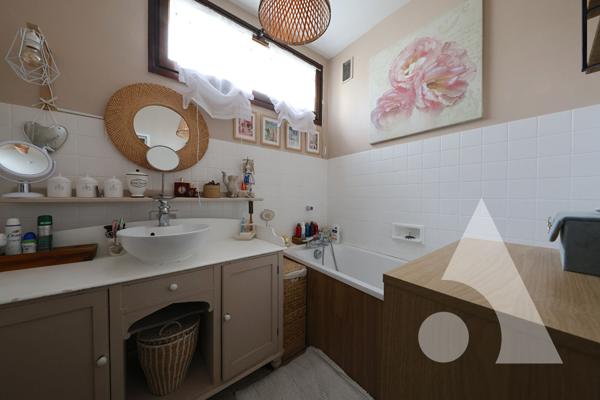 Appartement 4 pièces 92.8 m2