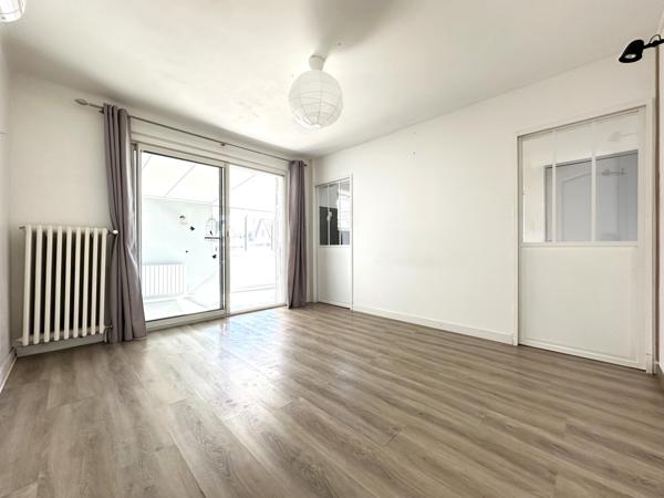 Maison 70 m2, 2 chambres, terrasse, jardin, véranda, garage, sous-sol