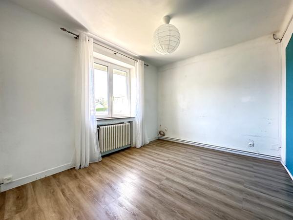 Maison 70 m2, 2 chambres, terrasse, jardin, véranda, garage, sous-sol