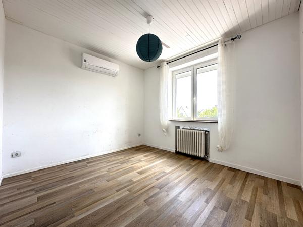 Maison 70 m2, 2 chambres, terrasse, jardin, véranda, garage, sous-sol