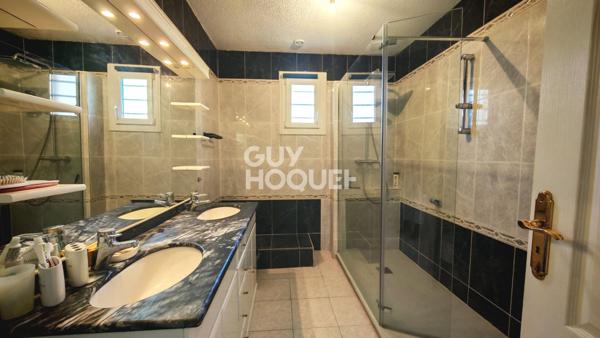CANOHES à vendre, maison 4 faces de plain pied, 4 pièces avec piscine.