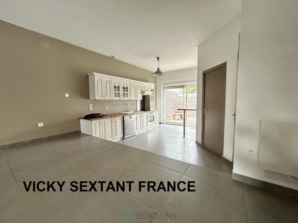 MAISON AVEC HANGAR DE 80 M2.