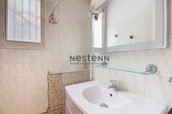 Maison de plain pied avec annexes de 62 m² sur 881 m² de parcelle