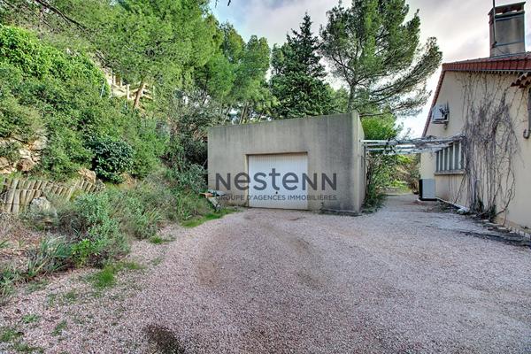 Maison de plain pied avec annexes de 62 m² sur 881 m² de parcelle