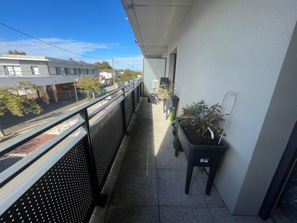 Appartement T3 de 65 m² dans immeuble récente Mérignac Capeyron.
