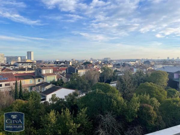 Appartement à louer 2 pièces 39.33m² Bordeaux (33000)