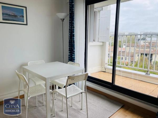 Appartement à louer 2 pièces 39.33m² Bordeaux (33000)