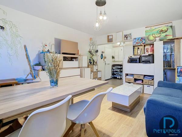 Bel appartement 2 chambres - proche du centre - normes PMR