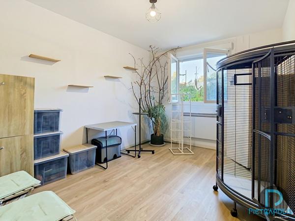 Bel appartement 2 chambres - proche du centre - normes PMR