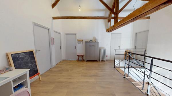 Maison à vendre  7 pièces - 165,80 m 2   ESSIGNY LE PETIT  - 02