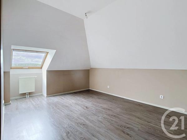 Appartement F2 à vendre  2 pièces - 30 m 2   CREPY EN VALOIS  - 60