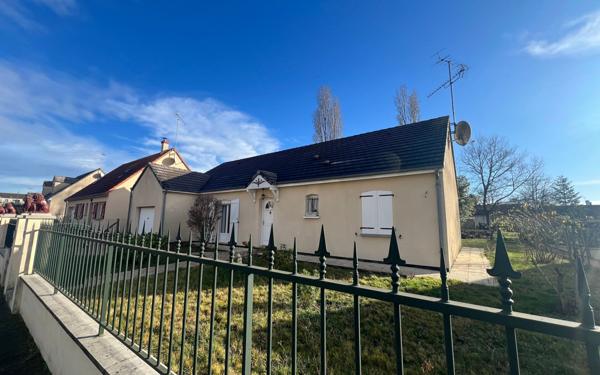 Maison à vendre    4 pièces • 105,50 m2 Saint-Jean-de-la-Ruelle