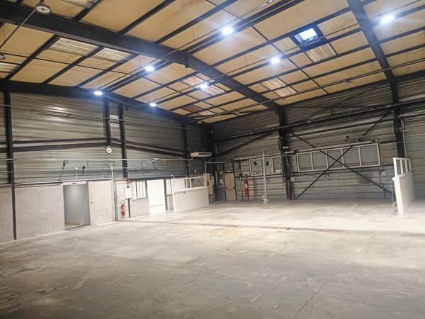 Local industriel rénové, modernité et fonctionnalité