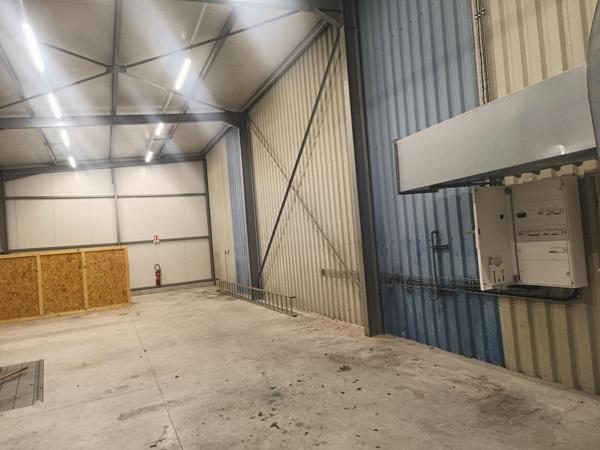 Local industriel rénové, modernité et fonctionnalité