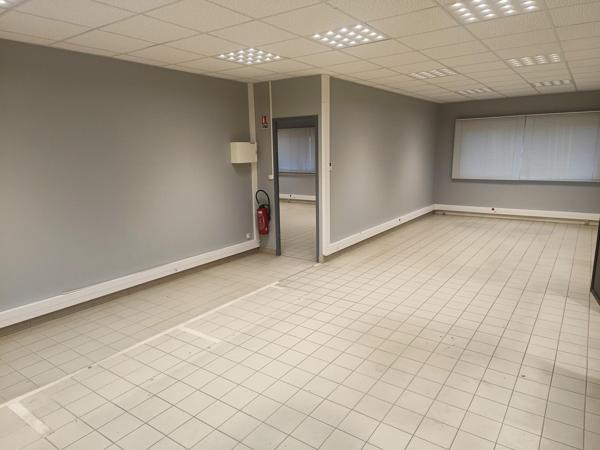 Local industriel rénové, modernité et fonctionnalité