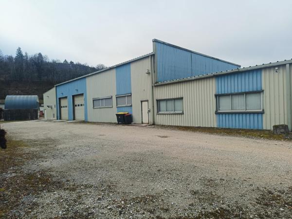 Local industriel rénové, modernité et fonctionnalité