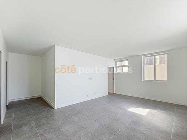 Vente
                Immeuble537 m² - 24 Pièces -
                    CONCHES EN OUCHE (27190)