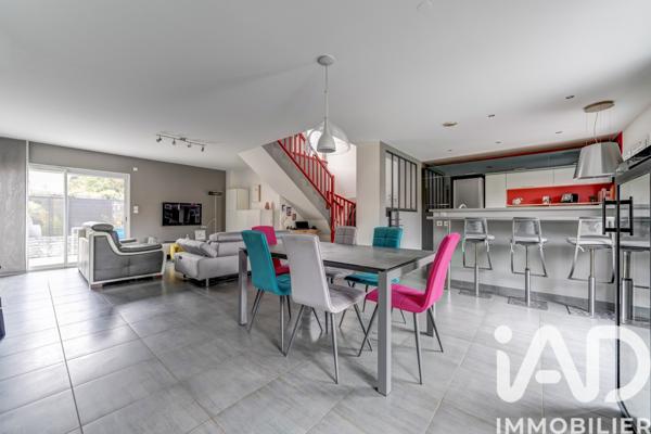 Maison à vendre 4 pièces 115 m² Montanay
