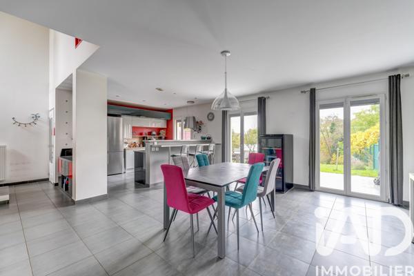 Maison à vendre 4 pièces 115 m² Montanay