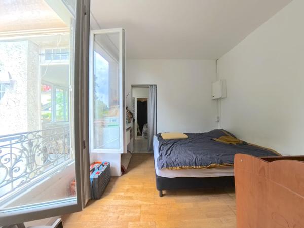 A Corbeil-Essonnes, appartement 2 pièces, jardin 95 m2, occupé, à 2 pas de la gare