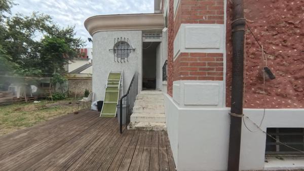 A Corbeil-Essonnes, appartement 2 pièces, jardin 95 m2, occupé, à 2 pas de la gare