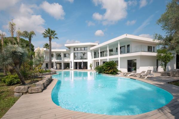 Vente Propriété de luxe Baillargues 14 Pièces 853 m²