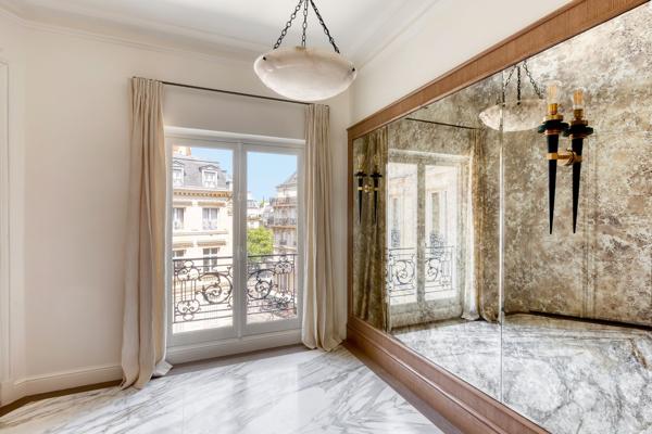 Vente Appartement de luxe Paris 8 3 Pièces 132 m²