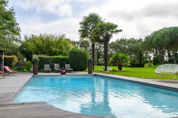 Vente Manoir Guérande 9 Pièces 713 m²