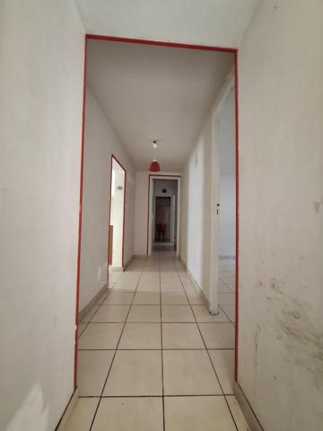 À vendre - Maison mitoyenne 1 côté, 5 pièces située à Saint-Rémy-du-Val (72600)