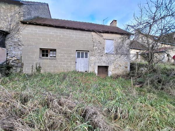 À vendre - Maison mitoyenne 1 côté, 5 pièces située à Saint-Rémy-du-Val (72600)