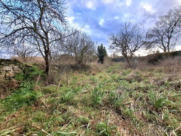 À vendre - Maison mitoyenne 1 côté, 5 pièces située à Saint-Rémy-du-Val (72600)