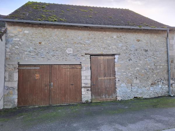 À vendre - Maison mitoyenne 1 côté, 5 pièces située à Saint-Rémy-du-Val (72600)