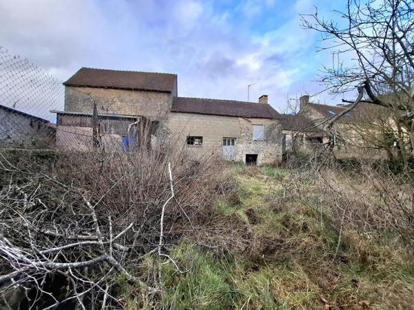 À vendre - Maison mitoyenne 1 côté, 5 pièces située à Saint-Rémy-du-Val (72600)