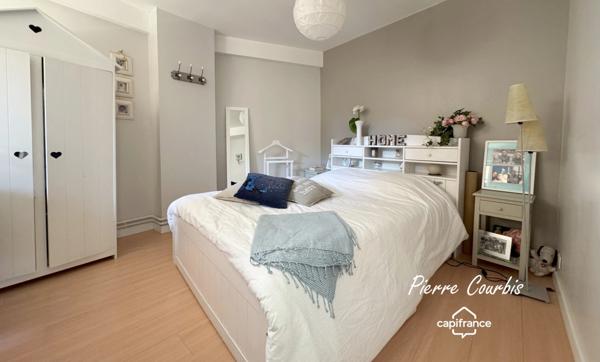 Maison avec grande terrasse en Rooftop à vendre 6 pièces PORTE DES PIERRES DOREES (69)