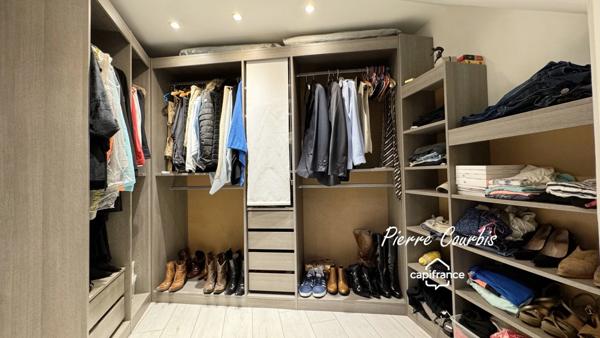 Maison avec grande terrasse en Rooftop à vendre 6 pièces PORTE DES PIERRES DOREES (69)