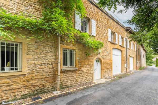 Maison avec grande terrasse en Rooftop à vendre 6 pièces PORTE DES PIERRES DOREES (69)