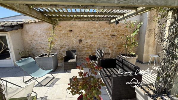 Maison avec grande terrasse en Rooftop à vendre 6 pièces PORTE DES PIERRES DOREES (69)