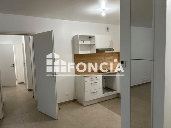 Location Appartement 4 pièces 75.8 m² - 90 CHEMIN DU MAS DE TESTE Nimes 30000