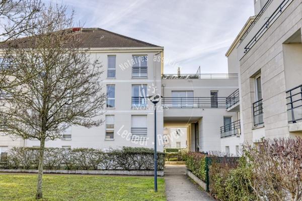 Appartement à vendre à Montigny-le-Bretonneux dans les Yvelines (78180), ref : 92076-125