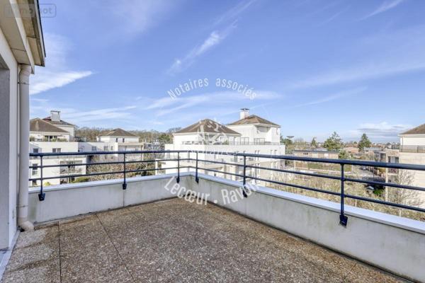 Appartement à vendre à Montigny-le-Bretonneux dans les Yvelines (78180), ref : 92076-125