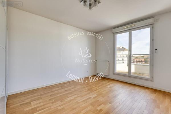 Appartement à vendre à Montigny-le-Bretonneux dans les Yvelines (78180), ref : 92076-125