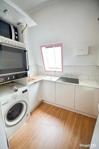 Studio Dernier étage Paris ème