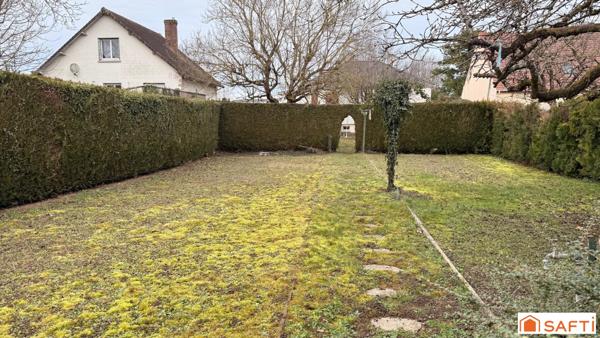 Pavillon sur sous/sol en très bon état .